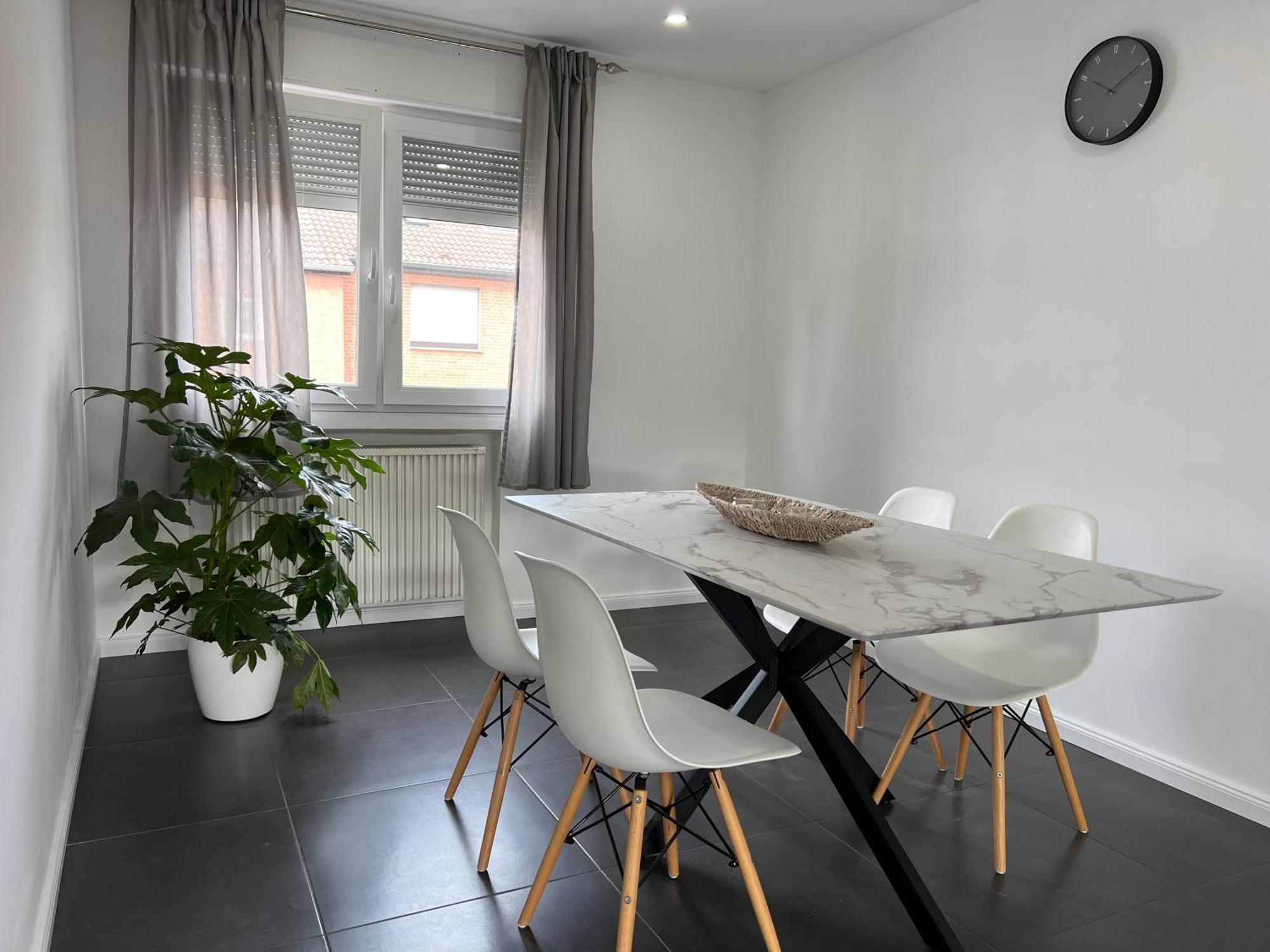 Elegante Apartment In Erftstadt Mit Balkon, Zentral, Bahnhof Nah, Phantasialand Bruehl Bei Cologne Luaran gambar