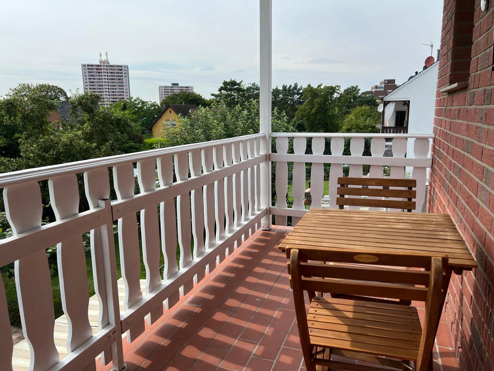 Elegante Apartment In Erftstadt Mit Balkon, Zentral, Bahnhof Nah, Phantasialand Bruehl Bei Cologne Luaran gambar